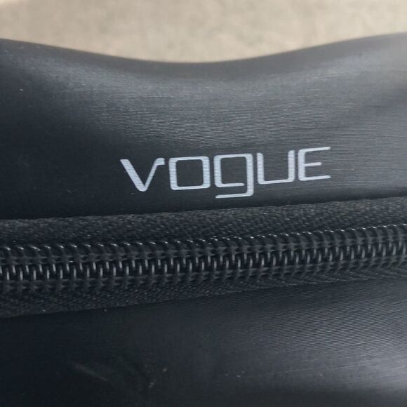 Vogue eyeglasses/sunglass case zippered hard case - Picture 3 of 8